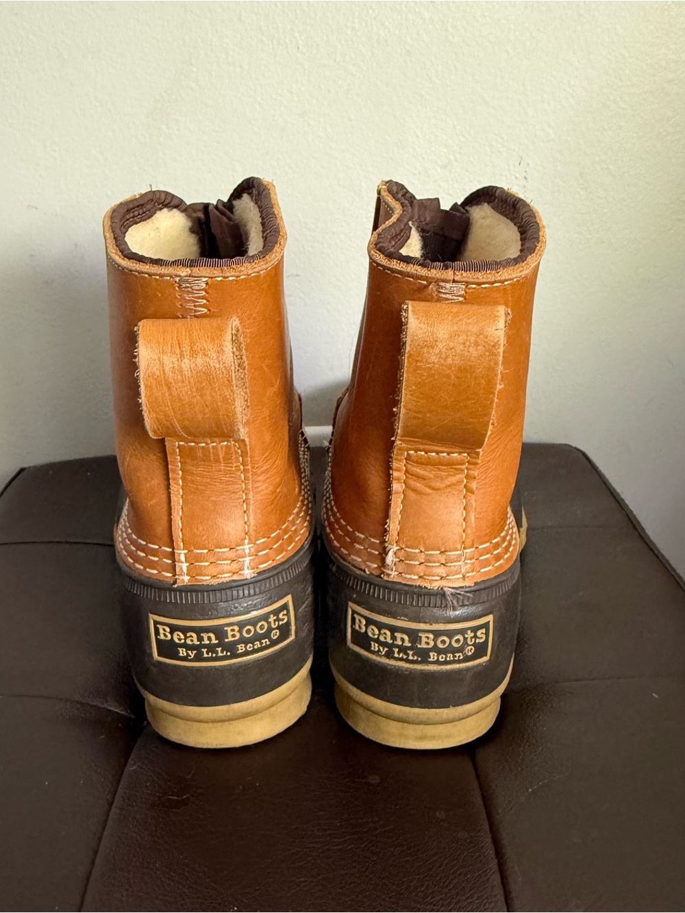 L.L. Bean Women’s 9 Bean Boots Shearling Lined Tan Leather and Rubber Sole - Picture 5 of 8